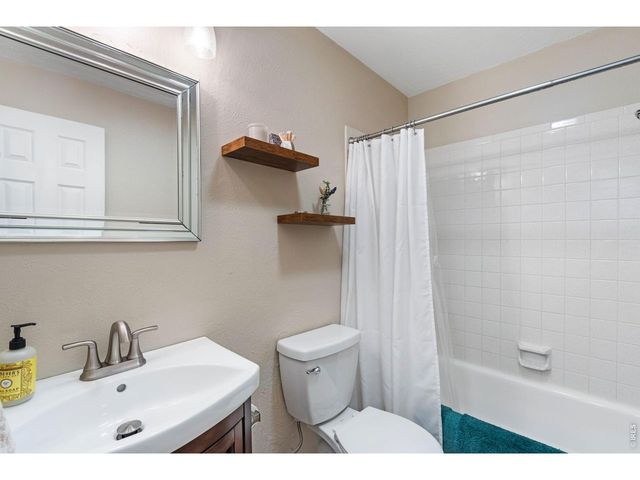 535 Manhattan Dr 201, Boulder, CO 80303