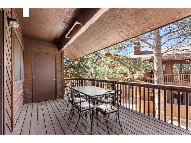 535 Manhattan Dr 201, Boulder, CO 80303