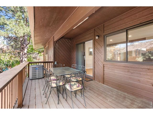 535 Manhattan Dr 201, Boulder, CO 80303