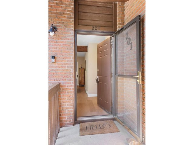 535 Manhattan Dr 201, Boulder, CO 80303
