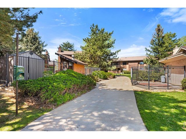 535 Manhattan Dr 201, Boulder, CO 80303