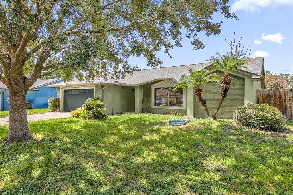 Image 2 of property listing at 5119 HEATH DRIVE, Orlando, FL 32812
