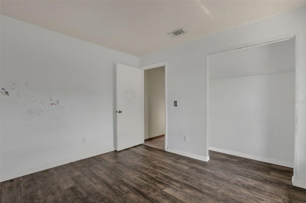 Image 13 of property listing at 5119 HEATH DRIVE, Orlando, FL 32812