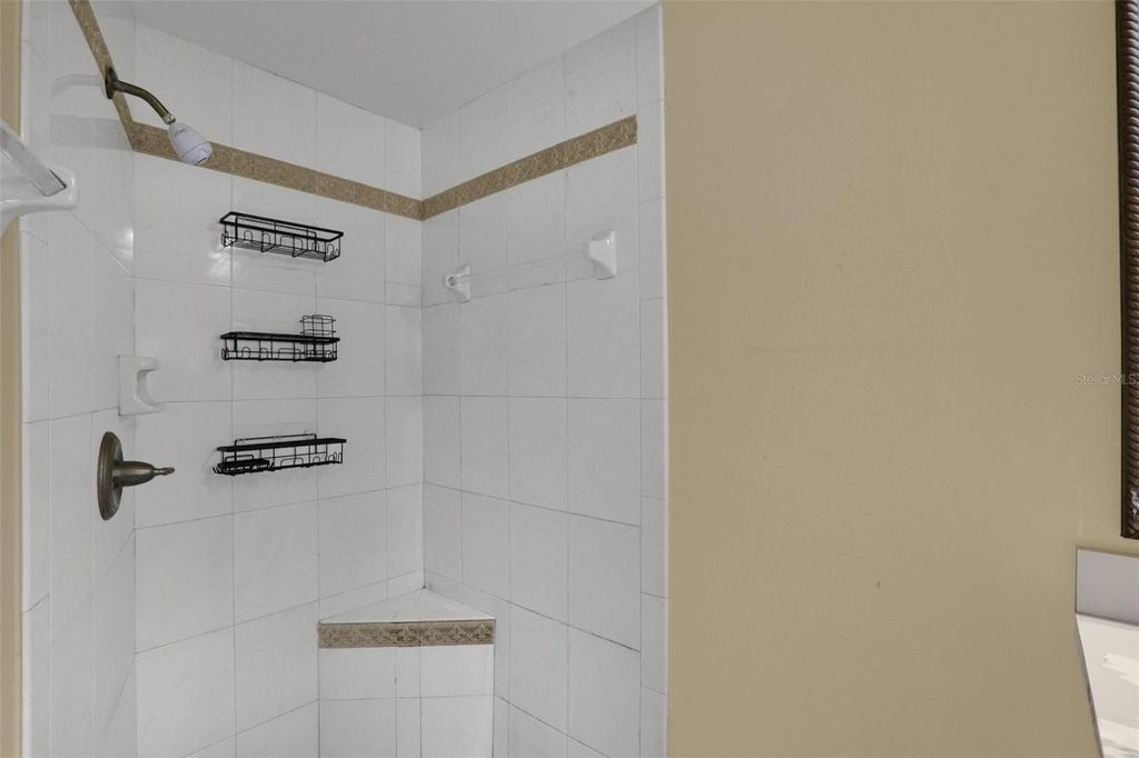 Image 17 of property listing at 5119 HEATH DRIVE, Orlando, FL 32812