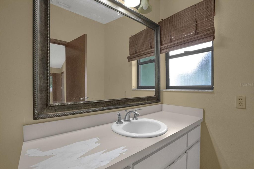 Image 19 of property listing at 5119 HEATH DRIVE, Orlando, FL 32812
