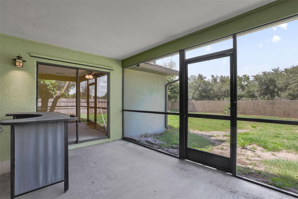 Image 22 of property listing at 5119 HEATH DRIVE, Orlando, FL 32812