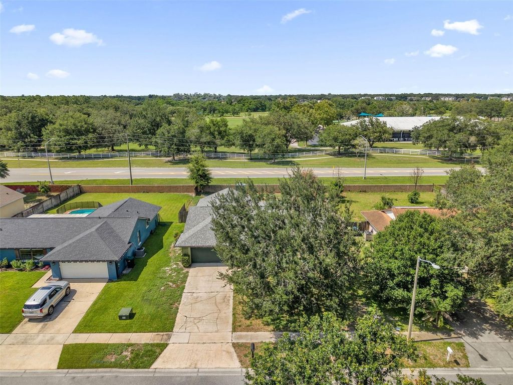 Image 26 of property listing at 5119 HEATH DRIVE, Orlando, FL 32812