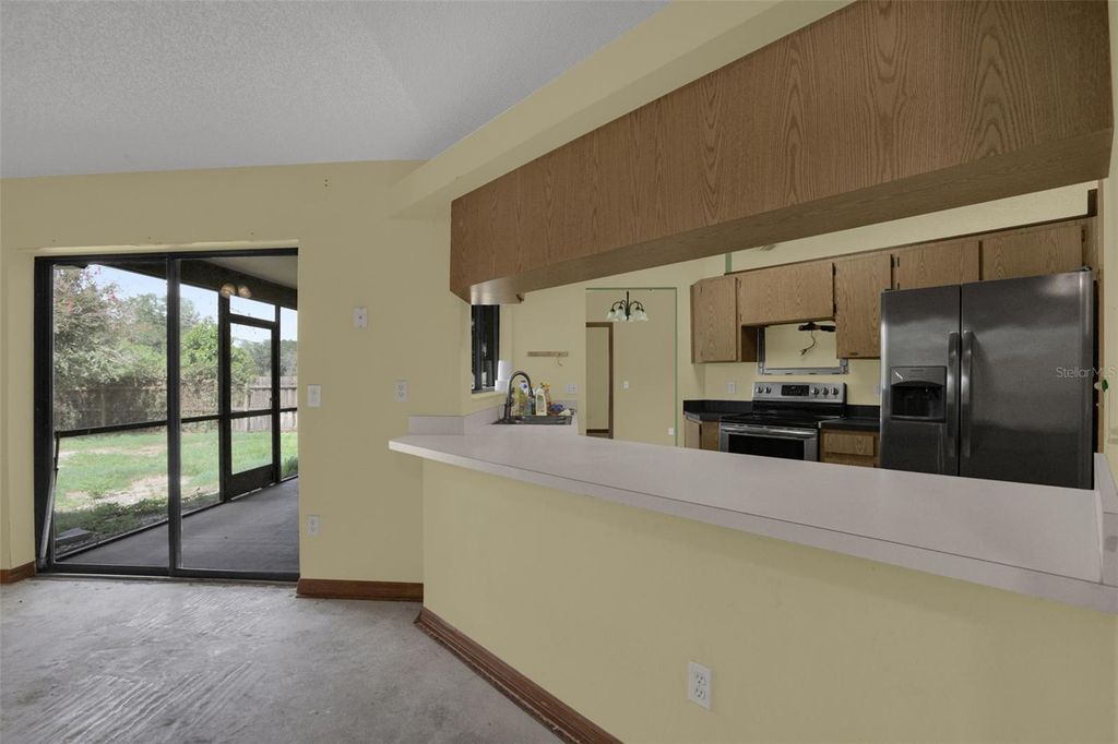 Image 8 of property listing at 5119 HEATH DRIVE, Orlando, FL 32812