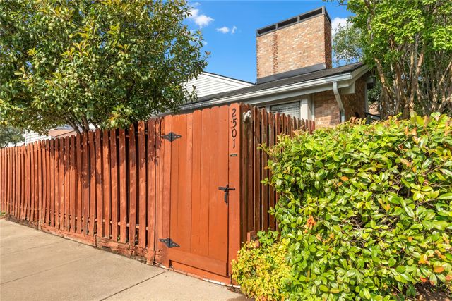 2501 Shady Ridge Drive, Bedford, TX 76021