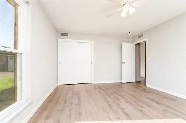2411 Brown Bark Drive, Beavercreek, OH 45431