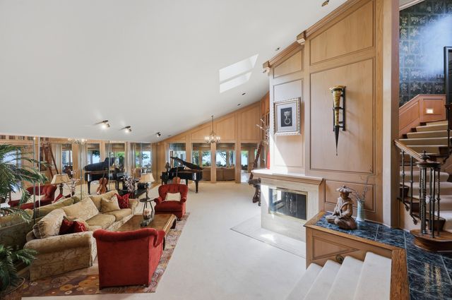 2132 Island Drive, Lexington, KY 40502