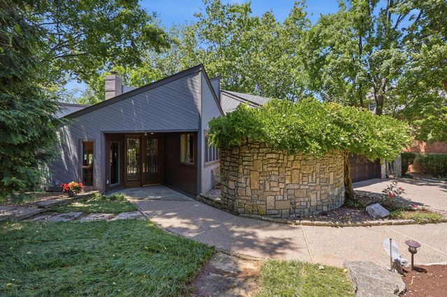 2132 Island Drive, Lexington, KY 40502