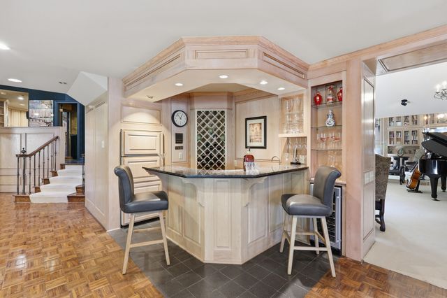 2132 Island Drive, Lexington, KY 40502