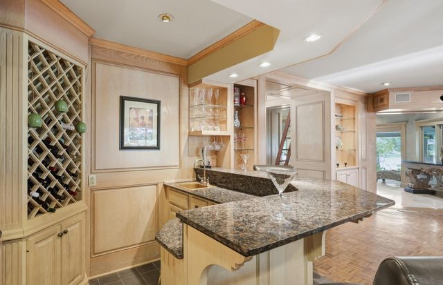 2132 Island Drive, Lexington, KY 40502