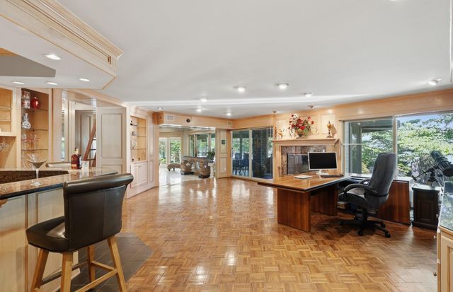 2132 Island Drive, Lexington, KY 40502