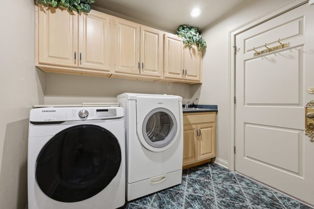 2132 Island Drive, Lexington, KY 40502