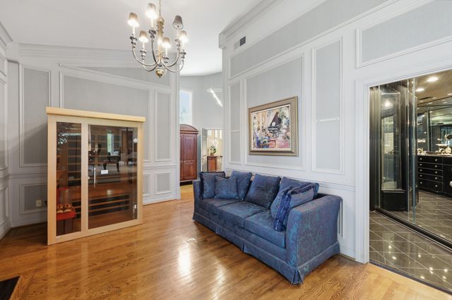 2132 Island Drive, Lexington, KY 40502