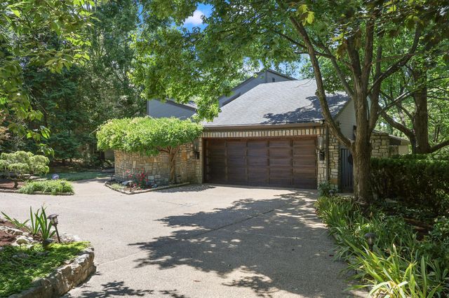 2132 Island Drive, Lexington, KY 40502