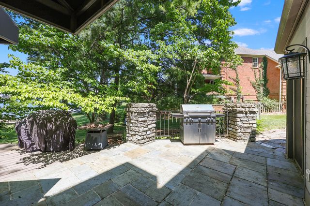 2132 Island Drive, Lexington, KY 40502