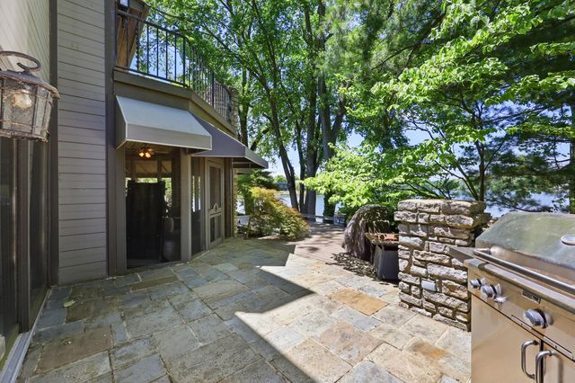 2132 Island Drive, Lexington, KY 40502