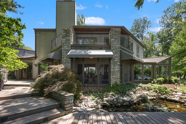2132 Island Drive, Lexington, KY 40502