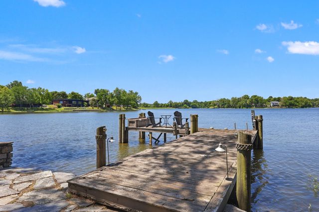 2132 Island Drive, Lexington, KY 40502
