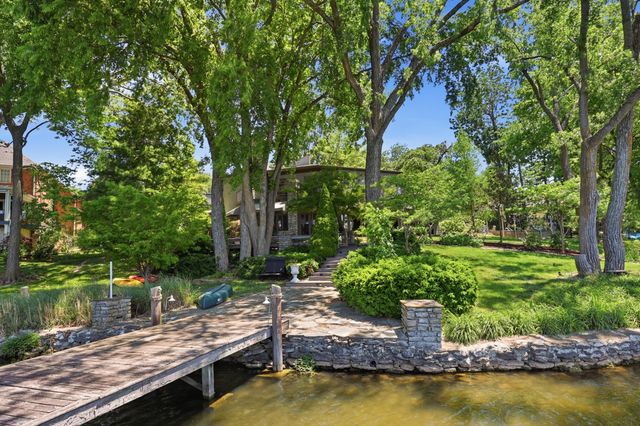 2132 Island Drive, Lexington, KY 40502
