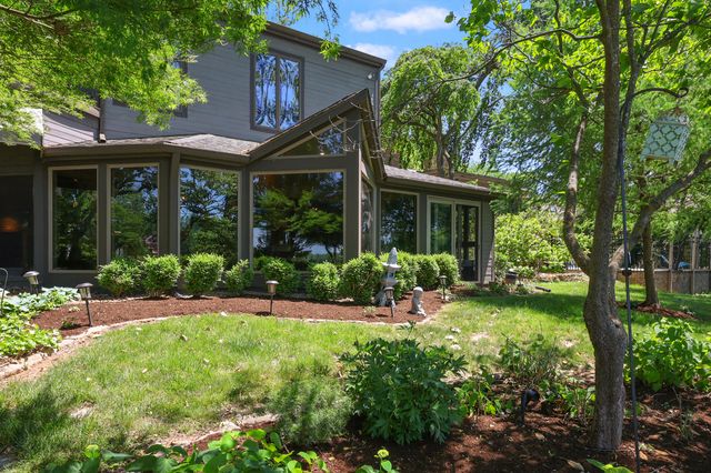 2132 Island Drive, Lexington, KY 40502