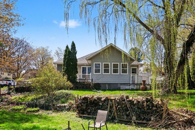 326 W Chart Street, Plainwell City, MI 49080