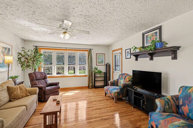 326 W Chart Street, Plainwell City, MI 49080