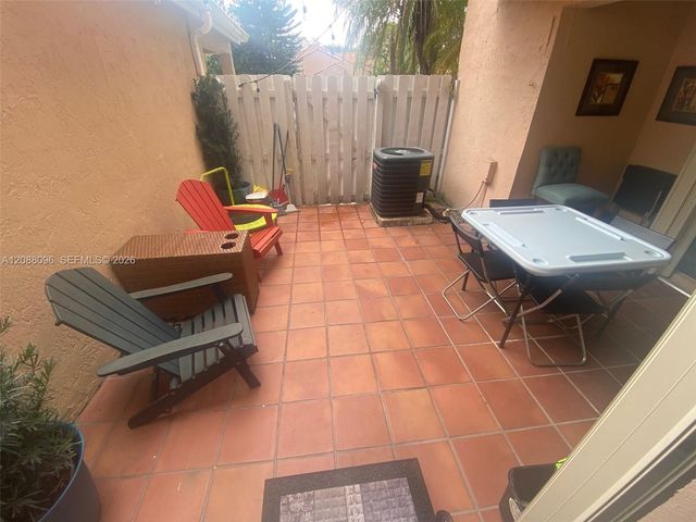 11800 SW 80th Street 114, Miami, FL 33183