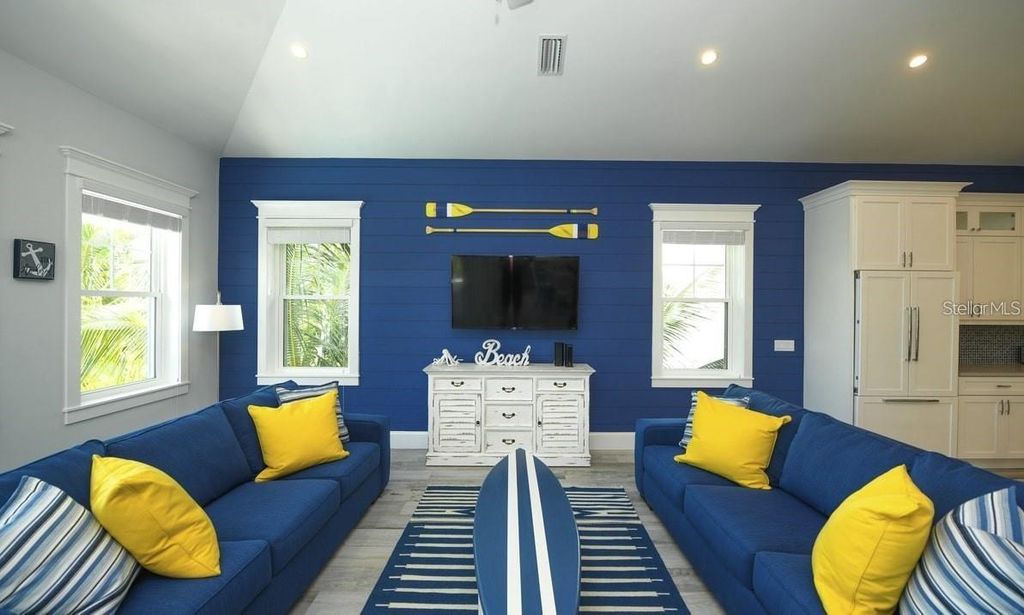 212 SPRING AVENUE, ANNA MARIA, FL 34216 — photo 5