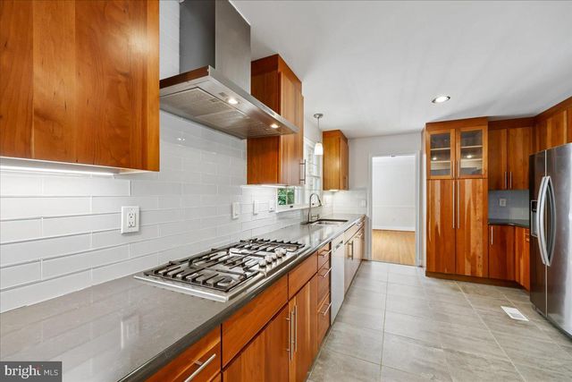 8720 CAMILLE, Potomac, MD 20854