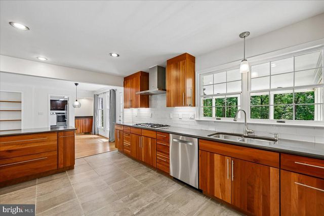 8720 CAMILLE, Potomac, MD 20854