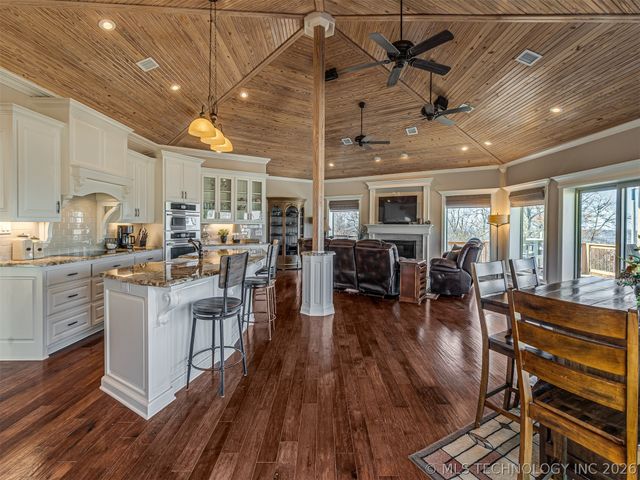 36375 S Wilderness Lane, Cookson, OK 74427