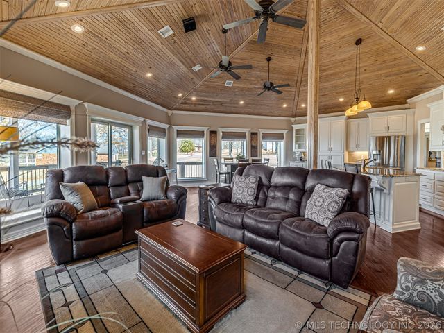 36375 S Wilderness Lane, Cookson, OK 74427