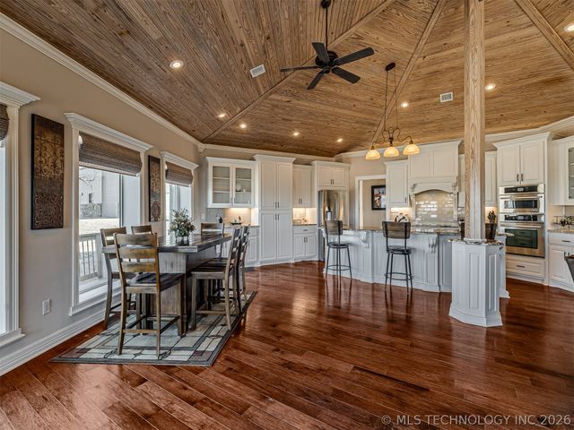 36375 S Wilderness Lane, Cookson, OK 74427