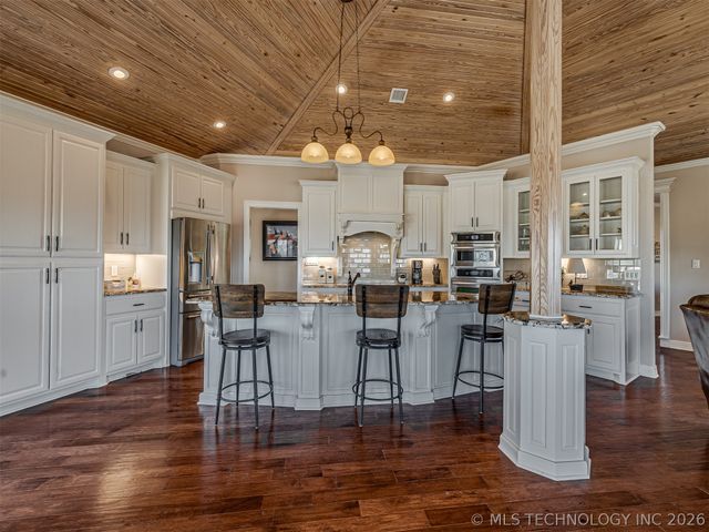 36375 S Wilderness Lane, Cookson, OK 74427