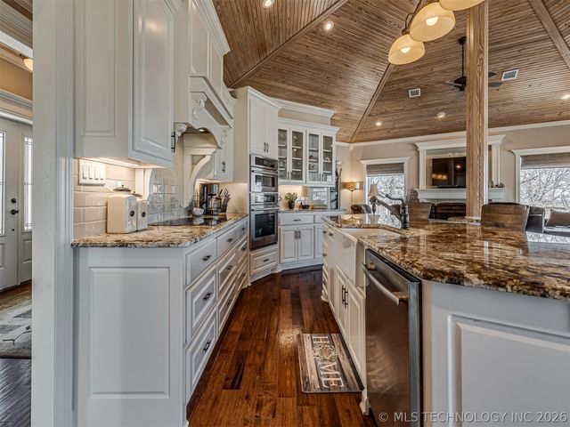 36375 S Wilderness Lane, Cookson, OK 74427