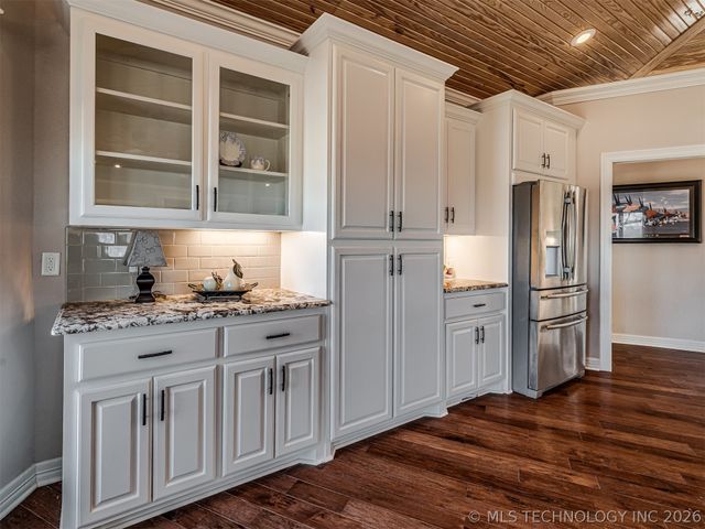 36375 S Wilderness Lane, Cookson, OK 74427