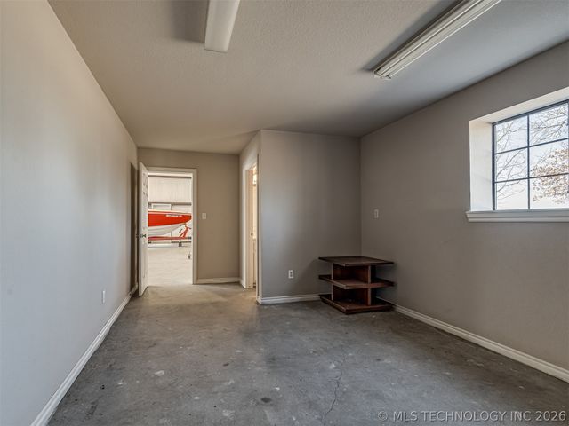 36375 S Wilderness Lane, Cookson, OK 74427