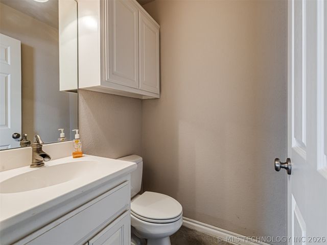 36375 S Wilderness Lane, Cookson, OK 74427