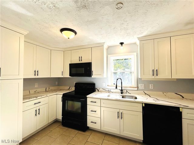 1384 Kings Creek Road, Weirton, WV 26062