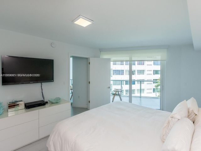 9821 E Bay Harbor Dr 502, Bay Harbor Islands, FL 33154