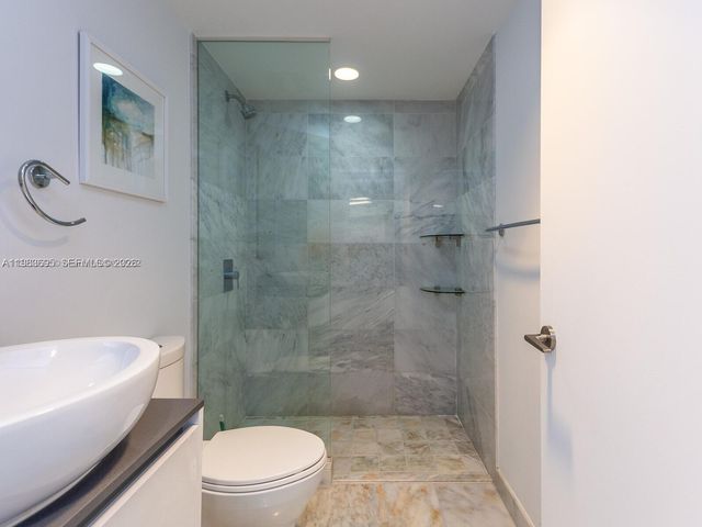 9821 E Bay Harbor Dr 502, Bay Harbor Islands, FL 33154