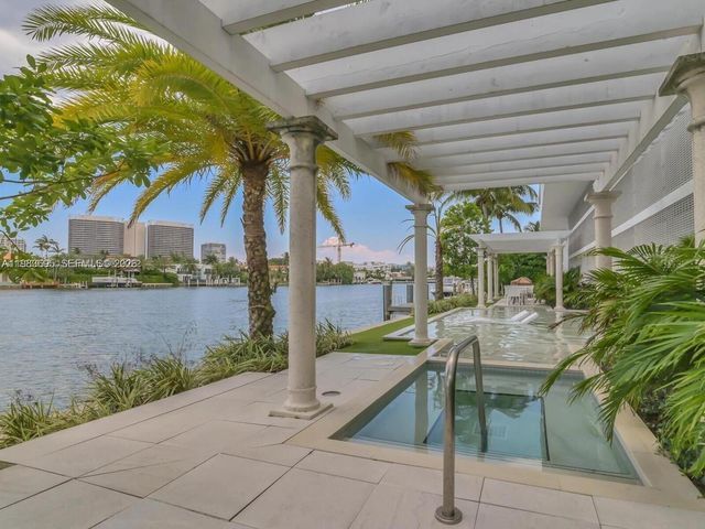 9821 E Bay Harbor Dr 502, Bay Harbor Islands, FL 33154