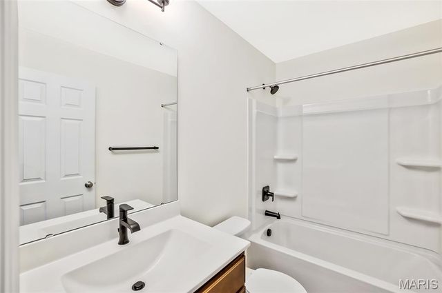 45 Fall Meadow Court, Fenton, MO 63026
