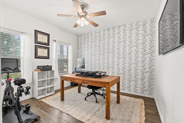 136 Copper LN, Kyle, TX 78640