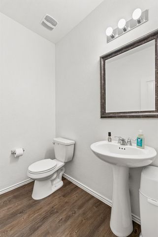 136 Copper LN, Kyle, TX 78640