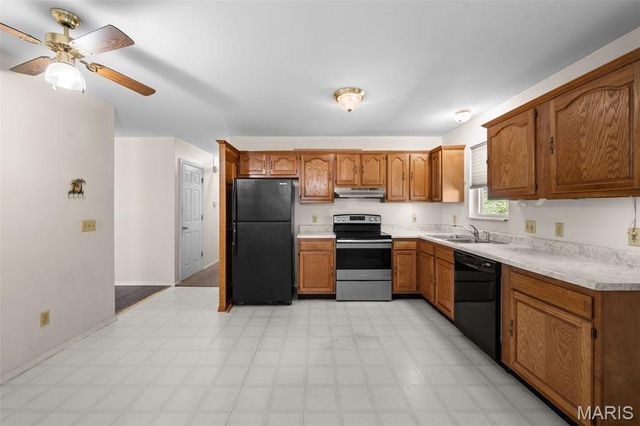 101 Gail Drive, St Peters, MO 63376